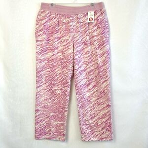 NWT QVC Isaac Mizrahi Women’s Pink French Terry Pocket Crop Pants / Medium